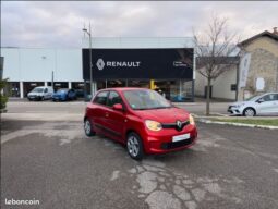 Renault TWINGO III Essence 70 ch Rouge Flammes / Régulateur Limiteur de vitesse Suivi Renault Garantie 6 mois – Saint-Vallier