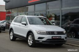 Tiguan Tsi HighLine Digital Cockpit/Cuir chauffant/Grd Gps Europe/Caméra 360/Hayon électrique/LED/in/Garantie 12 mois – Wavrin