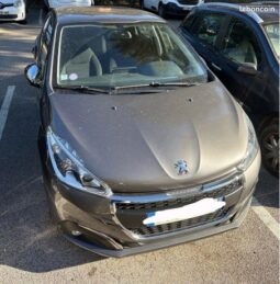 PEUGEOT 208 1.2 PureTech 110ch s&s BVM5 Allure Business – Toulon