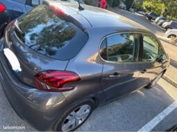 PEUGEOT 208 1.2 PureTech 110ch s&s BVM5 Allure Business – Toulon