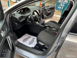 Peugeot 308 1.6 blueHDI 120CH – Paris