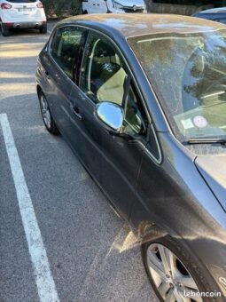 PEUGEOT 208 1.2 PureTech 110ch s&s BVM5 Allure Business – Toulon