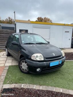 Renault Clio 2 1.2i 60ch – Saint-Ouen