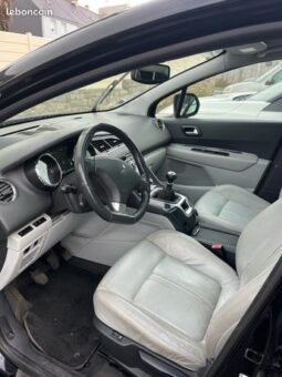 Peugeot 5008 1,6 thp 156ch – Lorient