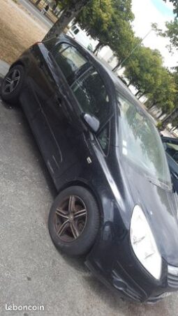 Vend opel corsa noir 2007 en l état – Blois