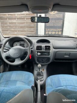 Renault Clio 2 1.2i 60ch – Saint-Ouen