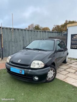 Renault Clio 2 1.2i 60ch – Saint-Ouen